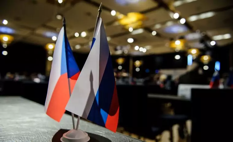 Власти Чехии сами себе противоречат – Мария Захарова