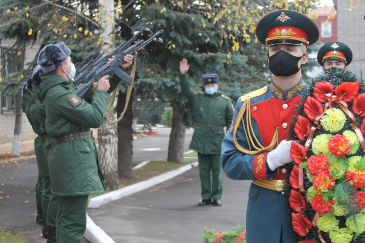 Памятную доску первому командиру отряда «Смерш» 1-й танковой армии Виктору Филиппову открыли в Коврове