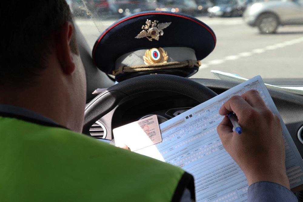 Водителей в РФ в 2022 году ожидают новые штрафы
