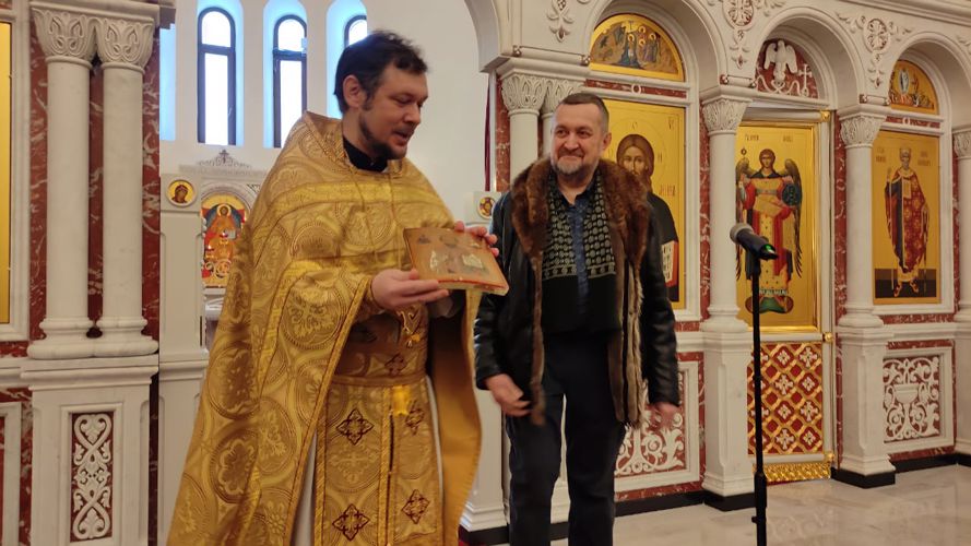 Икона Николая Чудотворца, спасенная военнослужащим , подарена главному храму Росгвардии