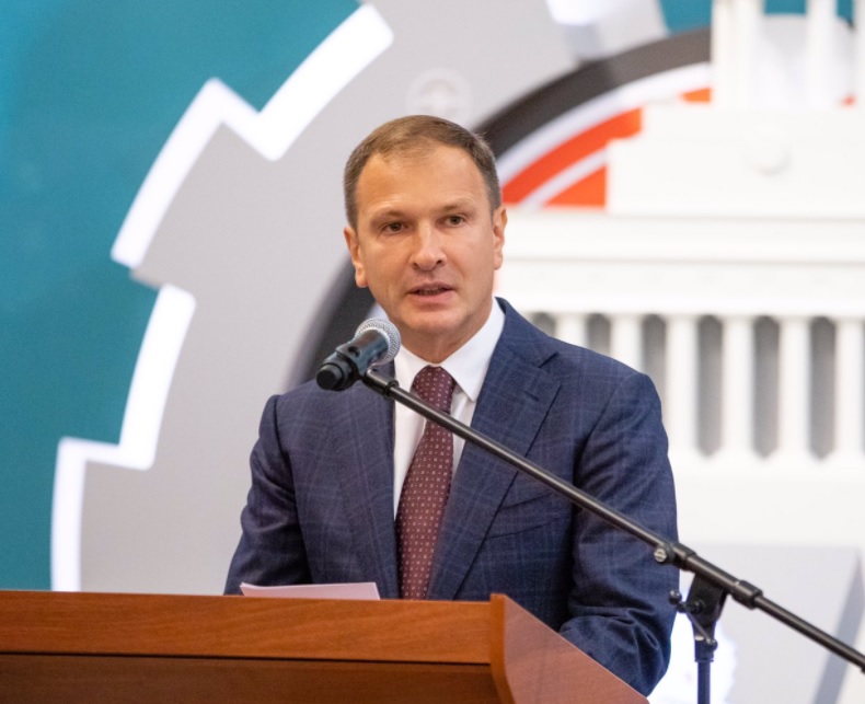Александр Школьник призвал к суду над украинскими неонацистами