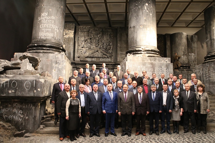 Ветераны центрального аппарата МВД России встретились на Поклонной горе