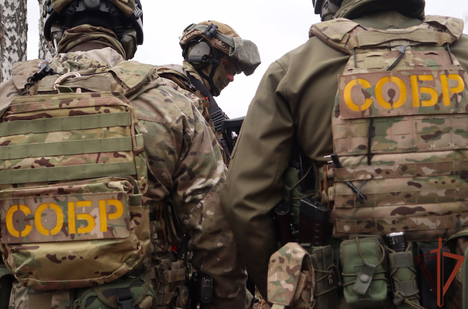 При силовой поддержке СОБР Росгвардии задержан подозреваемый в совершении преступления на юго-западе Москвы