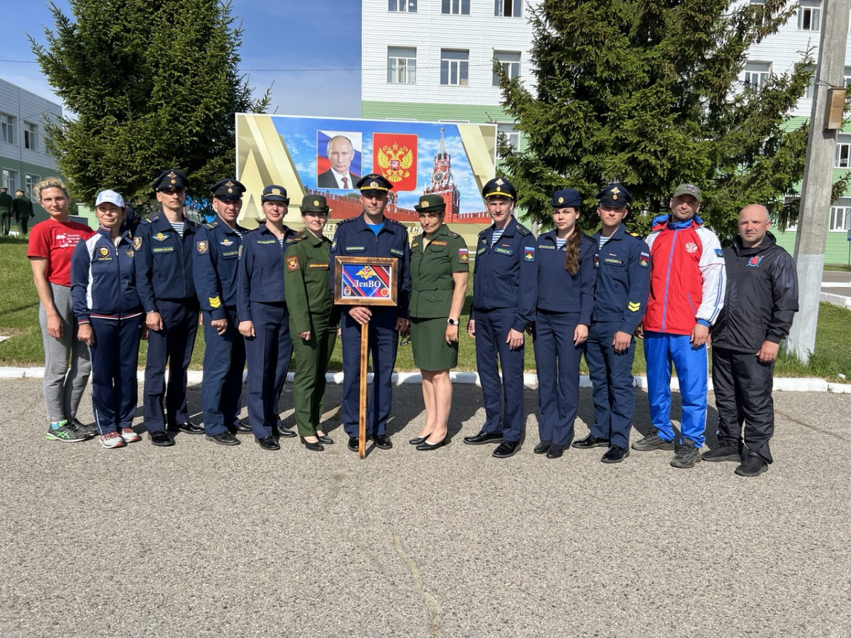 Сборная команда ЛенВО по парашютному спорту завоевала бронзовые медали на Кубке Вооруженных Сил Российской Федерации
