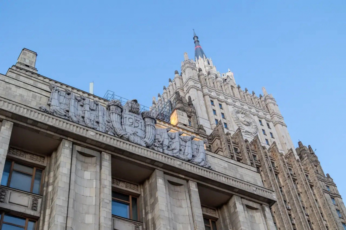 Замглавы МИД РФ назвал концентрацию мировых мощностей ИИ в двух странах настораживающей